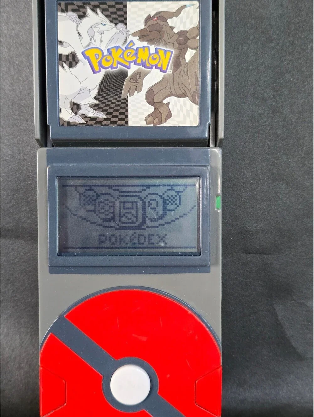 Pokémon Pokédex w/ Retro Pixel Display and Poké Jakks Pacific 2011 Works Great